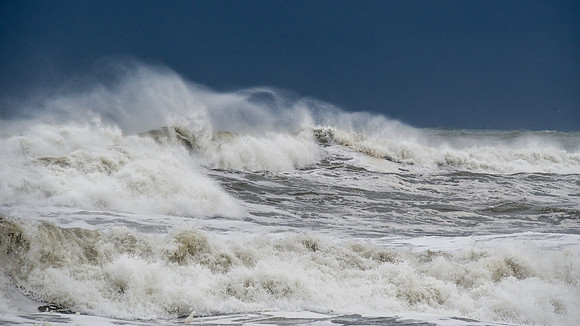Storm Waves on the Outer Banks