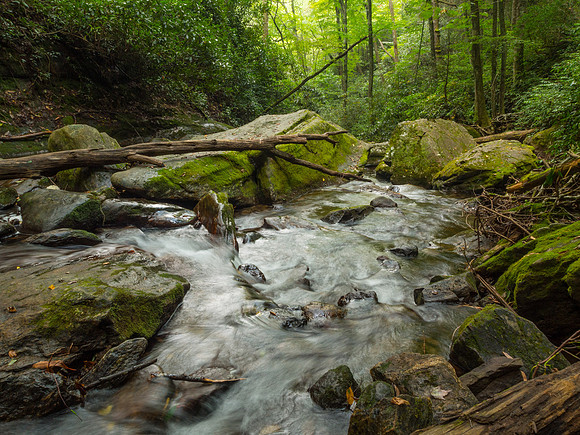 Water flow at the bottom of Courthouse Falls, NC